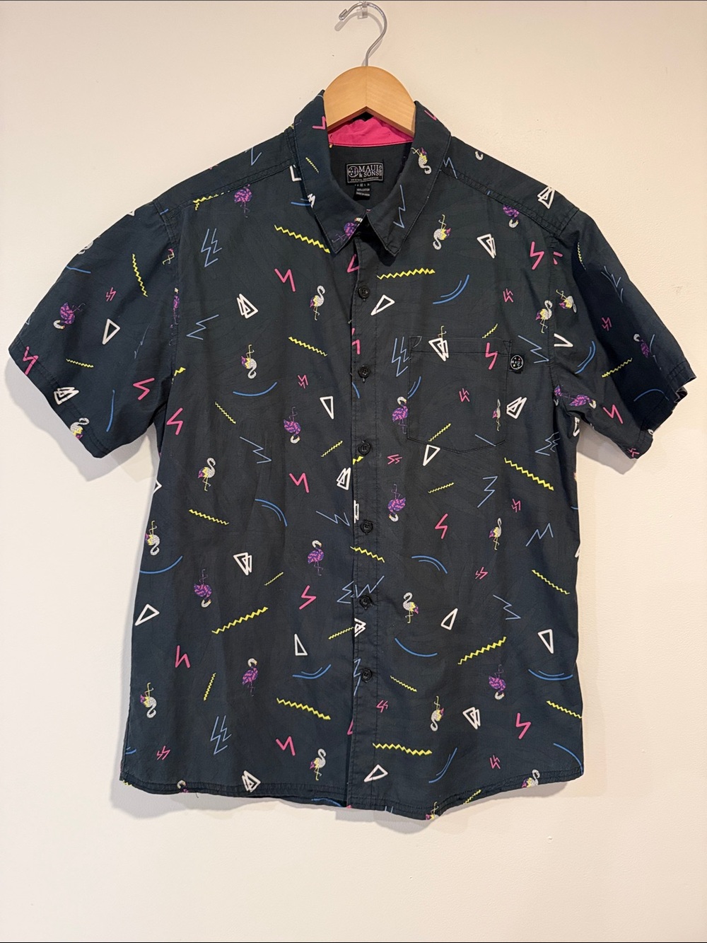 Maui & Sons Men’s Button Up Short Sleeve Shirt